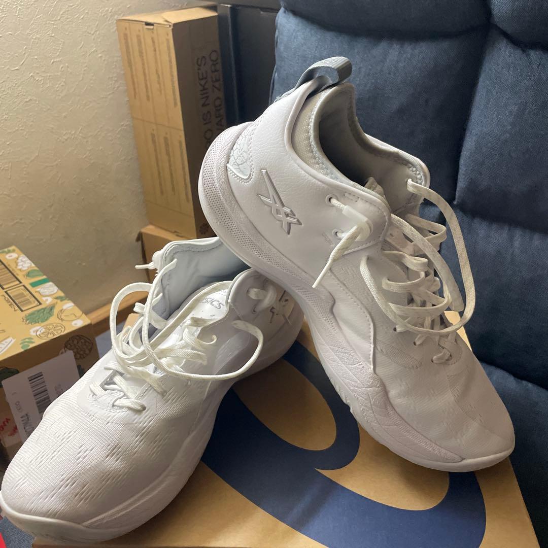 asics バスケットボールシューズ ホワイト 楽天市場】バッシュ アシックス（カラーホワイト）（シューズ