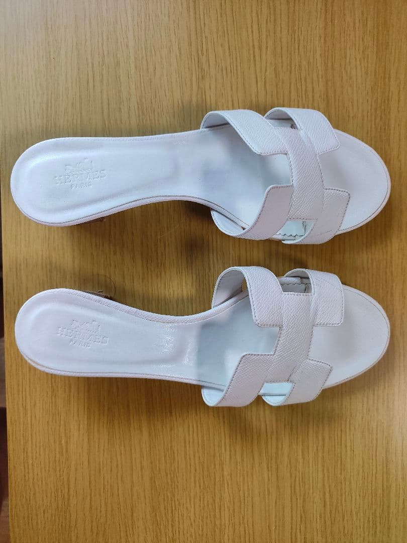 HERMES レザーサンダル ライトピンク クロスストラップ