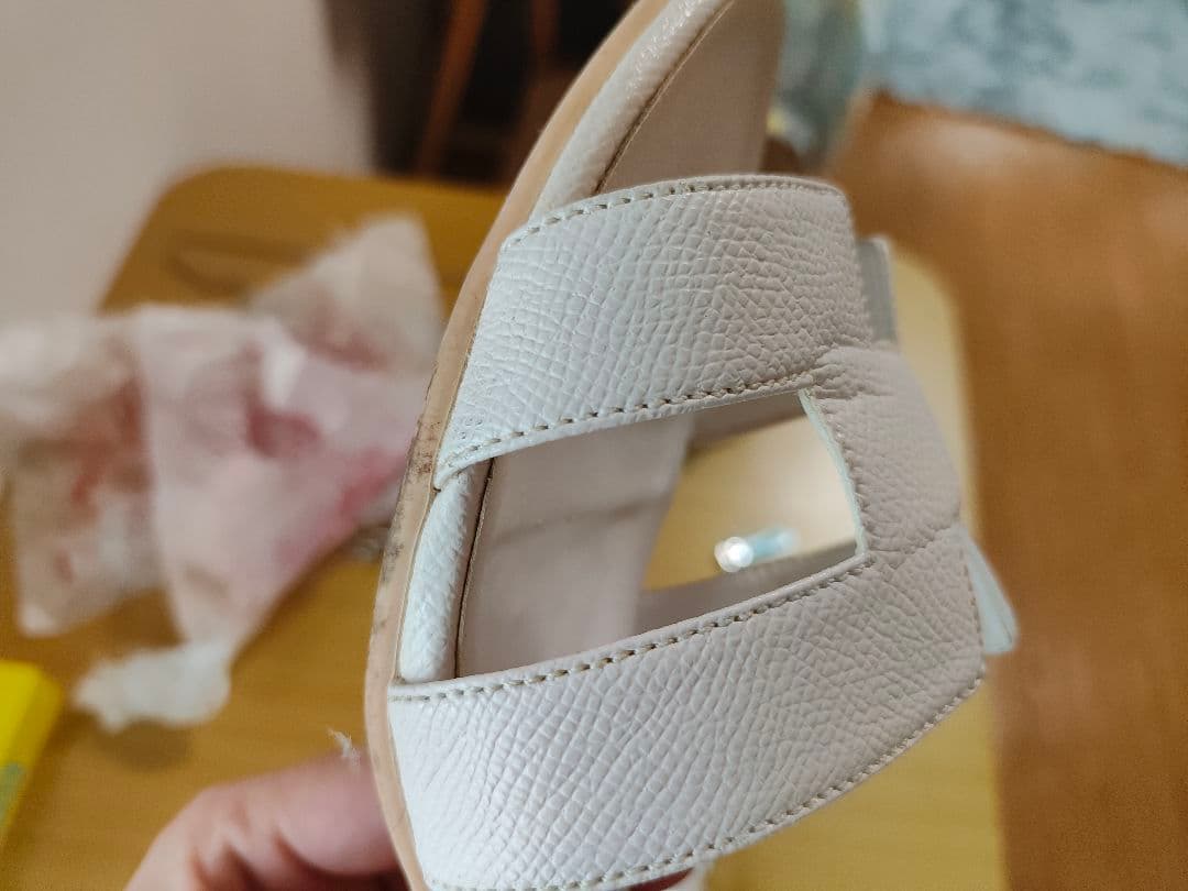 HERMES レザーサンダル ライトピンク クロスストラップ