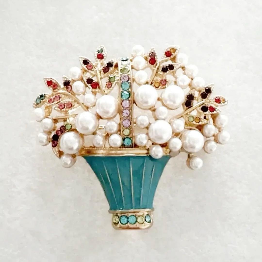 カラフルラインストーンとパール装飾の花カゴブローチ 大きめ（312