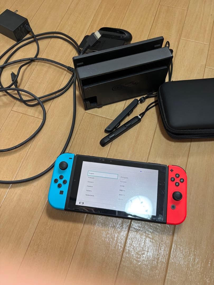 Nintendo Switch 赤/青 本体 + 付属品　箱無し Amazon.co.jp: Nintendo Switch ニンテンドー スイッチ 本体のみ 単品