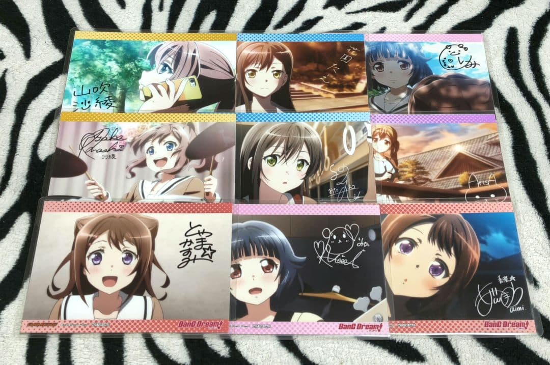 BanG Dream! バンドリ 複製サイン入り ブロマイド 9種 ラミネート済 BanG Dream! サイン入りブロマイド付きアクリルスタンド＆缶バッジ