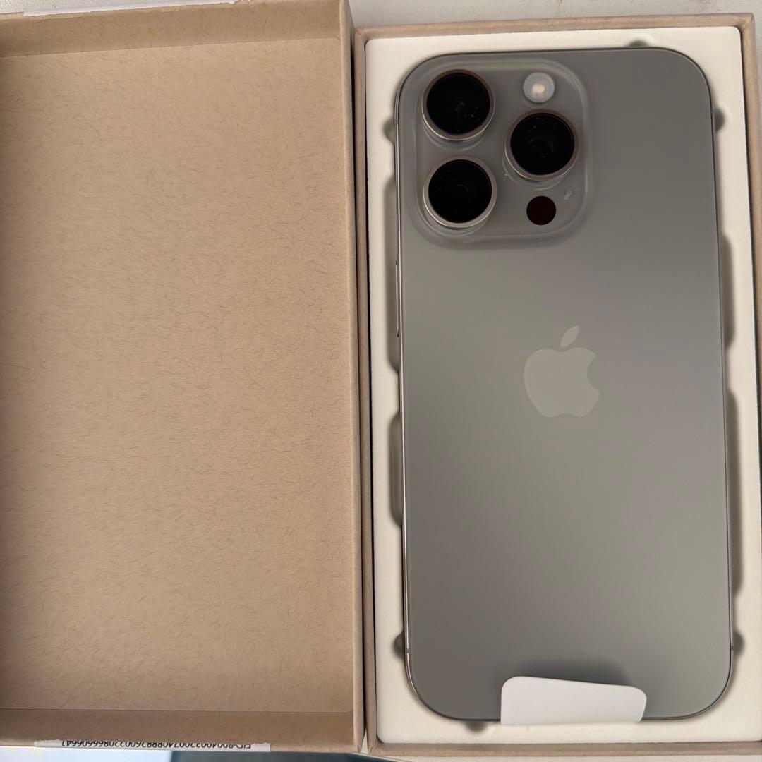 iPhone16pro 新品　256GB Apple iPhone 16 Pro 256GB SIMフリー [ブラックチタニウム] 価格比較