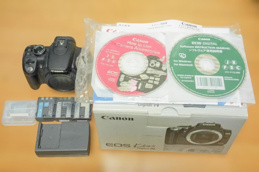 EOS Kiss Digital N 本体 と付属品 CANON EOS Kiss デジタルN ボディ 価格比較 - 価格.com