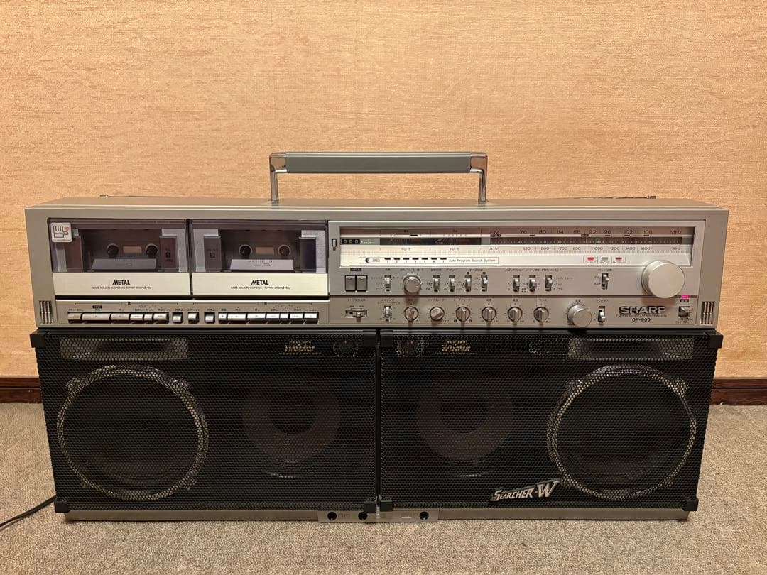 ちょうSHARP GF-909 ラジカセ SHARP GF-909 The SEARCHER-W (1981) Vintage Boombox Ghettoblaster