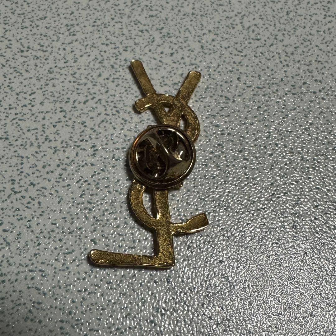 訳あり品】YSL イヴサンローラン ロゴピンズ