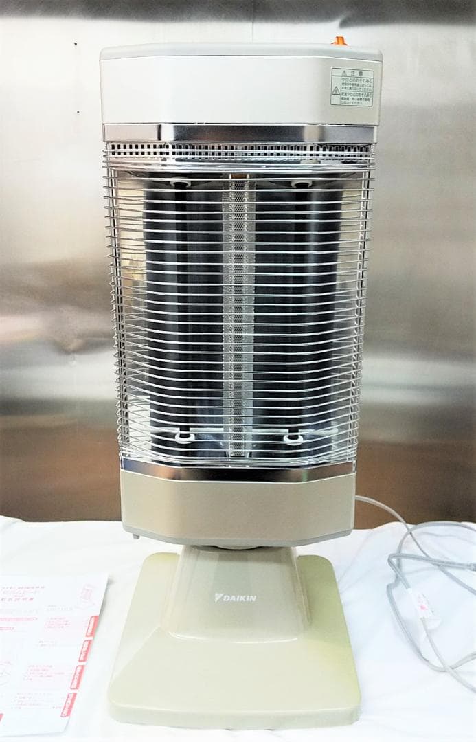 ダイキン DAIKIN 遠赤外線 ERFT11LS セラムヒート 省電力 ヨドバシ.com - ダイキン DAIKIN 遠赤外線ストーブ セラムヒート