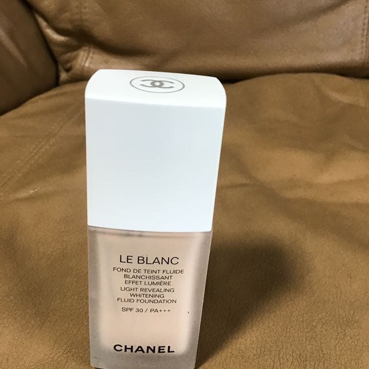 シャネル リキッドファンデーション アイシャドウ リップ 香水