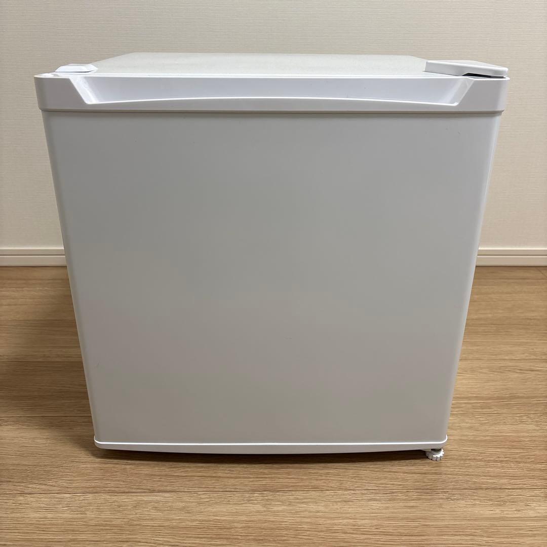 冷蔵庫 46L PRC-B051D-W 2022年製　【美品】 冷蔵庫 46L 1ドア PRC-B051D-W