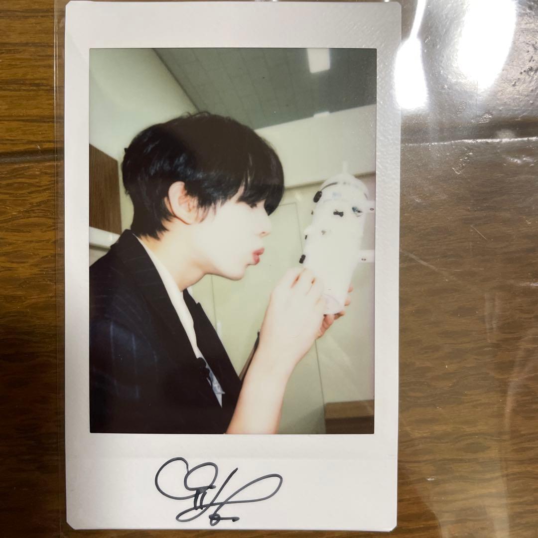 ZB1 ユジン サイン入チェキ - メルカリ