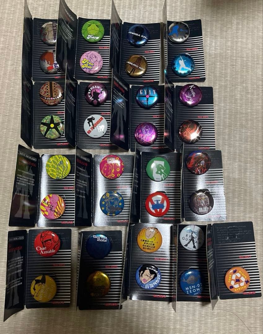 レア！　機動戦士ガンダム　缶バッジ　ガンダム第二弾33個　アムロ　シャア アムロが！シャアが！ランバ・ラルが！『機動戦士ガンダム』のPOP