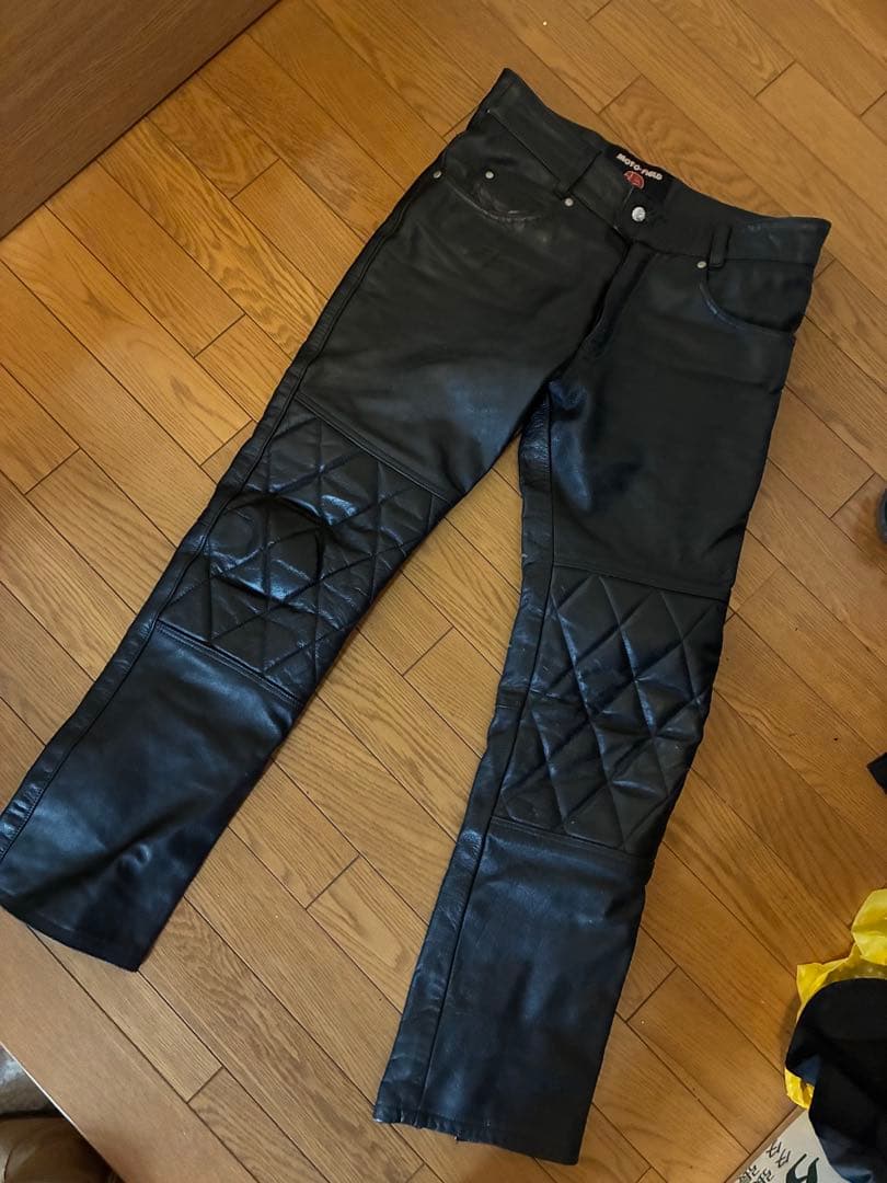 送料込み！used本革パテッドレザーパンツ バークボックス 20周年記念 オリジナル レザー スリム パンツ モーター