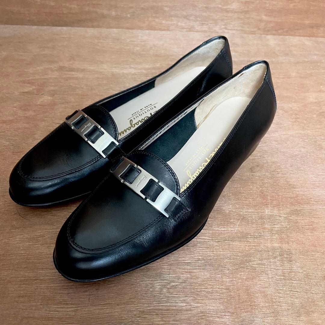 サルバトーレフェラガモ 黒 ローファー 3連金属バックル 22cm