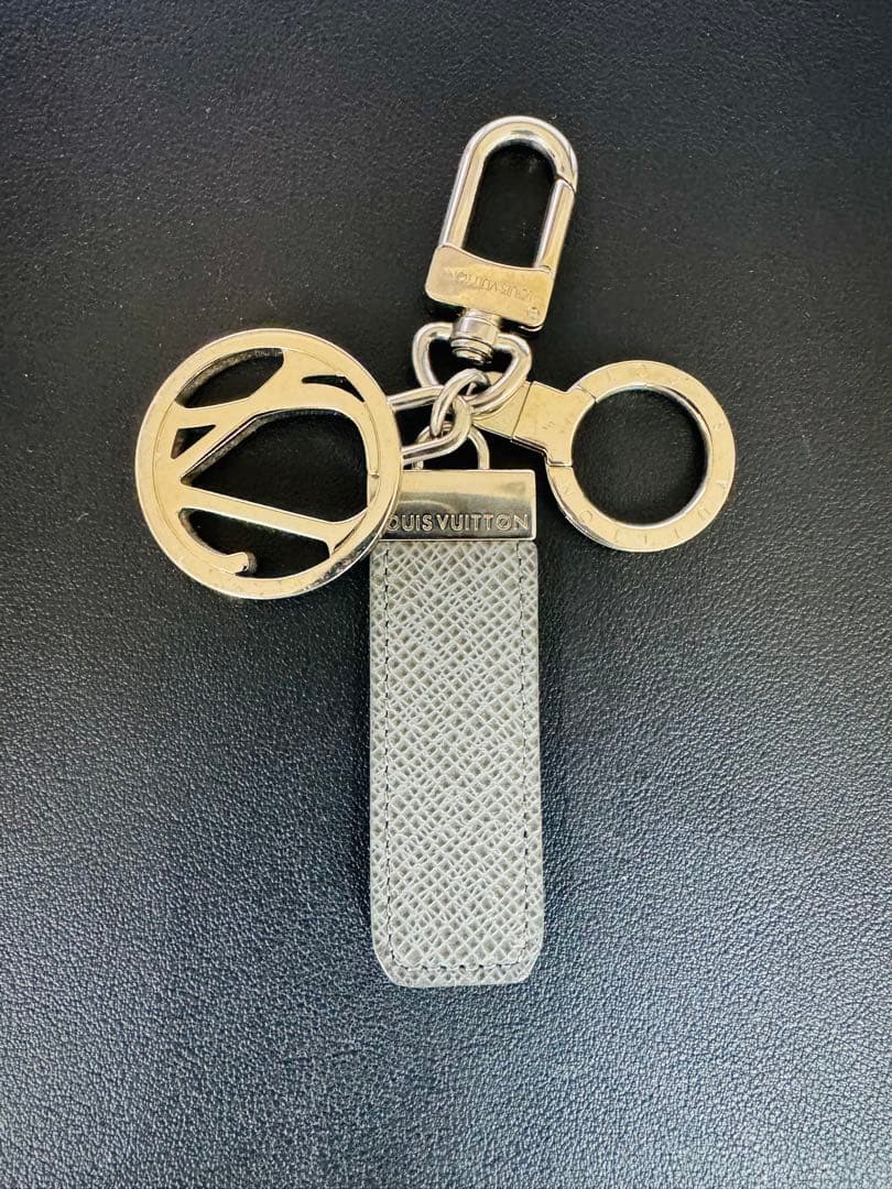 Louis Vuitton キーリング グレー チャーム ルイヴィトン 本物 - メルカリ