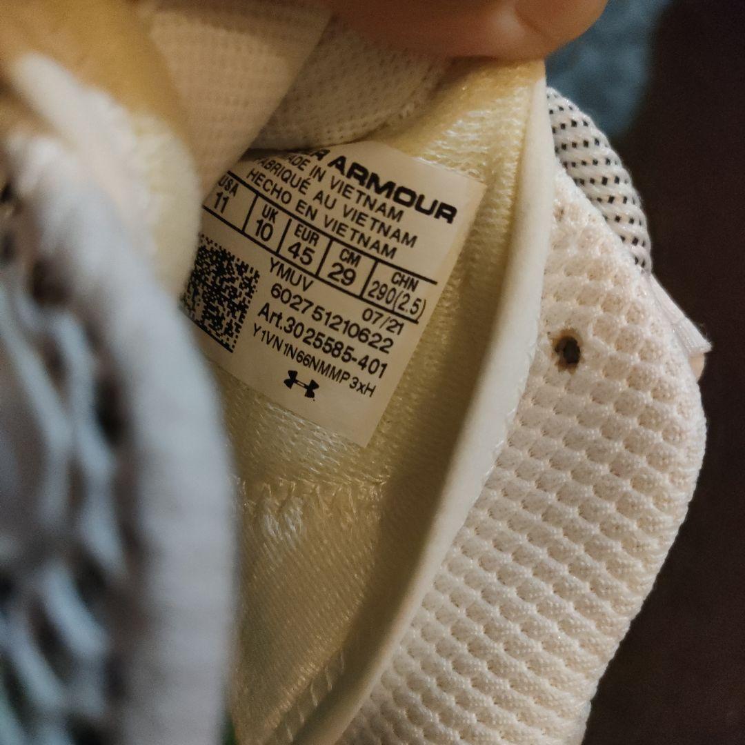 Under Armour ポイントスパイク　ホワイト/ネイビー　29.0cm