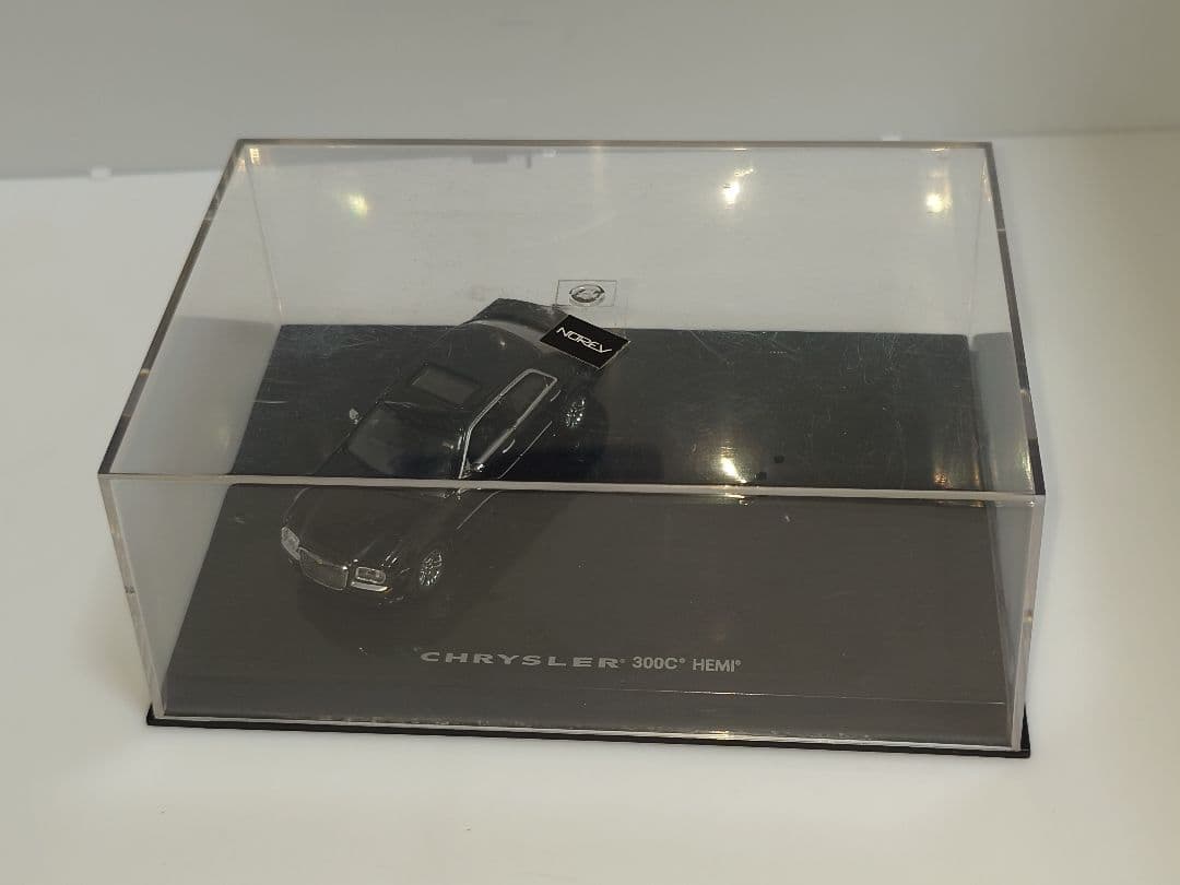 ノレブ クライスラー 300C 1/64 ミニカー ブラック - メルカリ