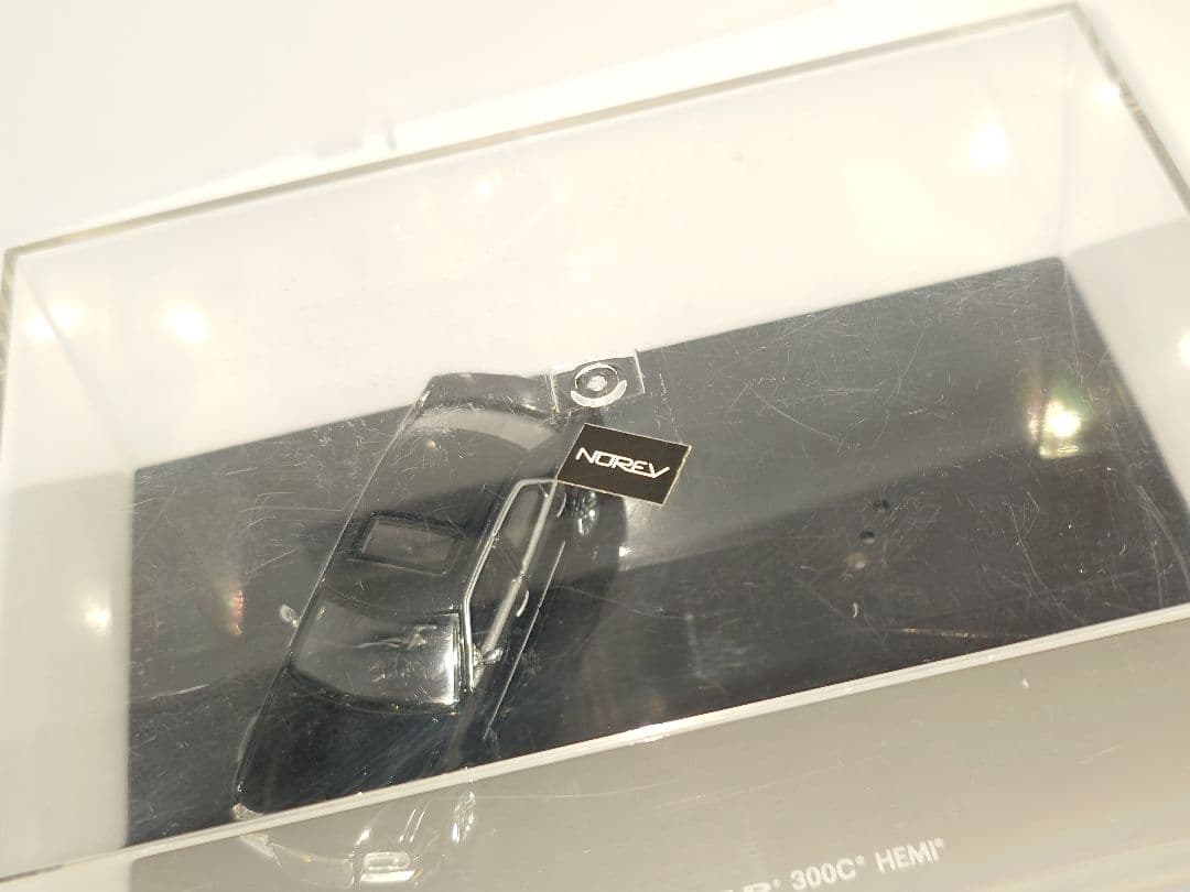 ノレブ クライスラー 300C 1/64 ミニカー ブラック - メルカリ