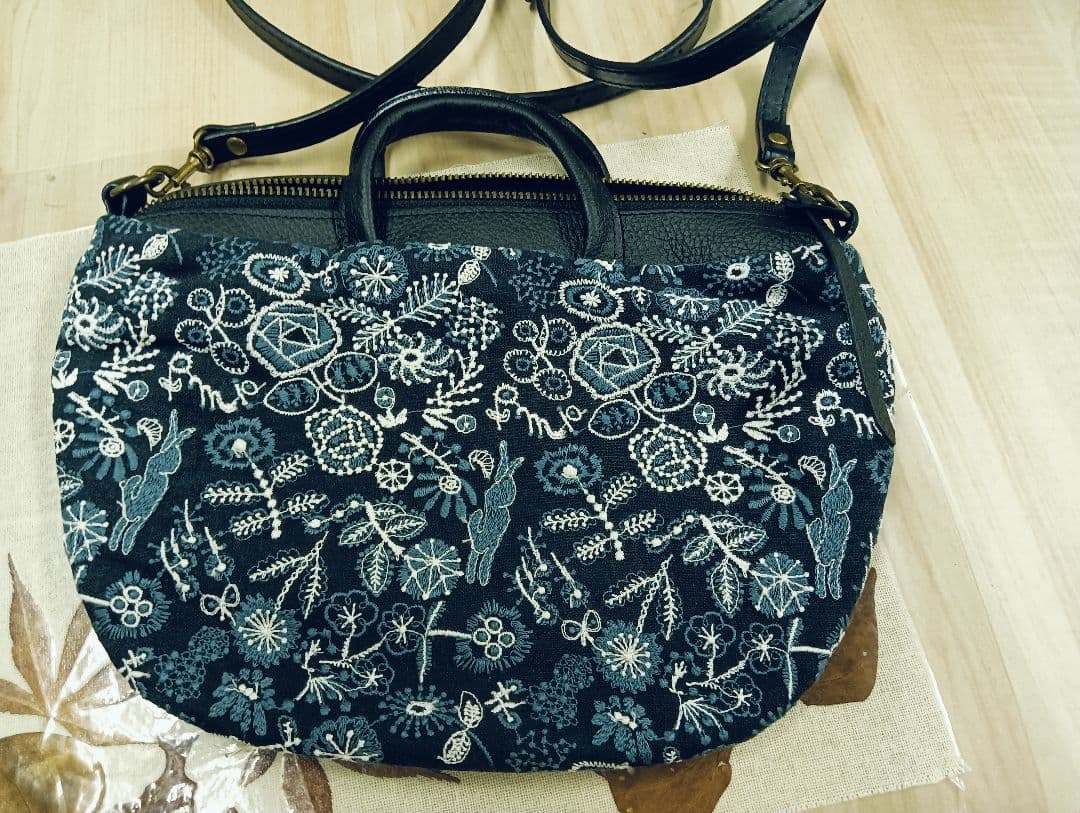 ミナペルホネン本革セレブレイトショルダーバッグ tambourine ショルダーバッグ - minä perhonen