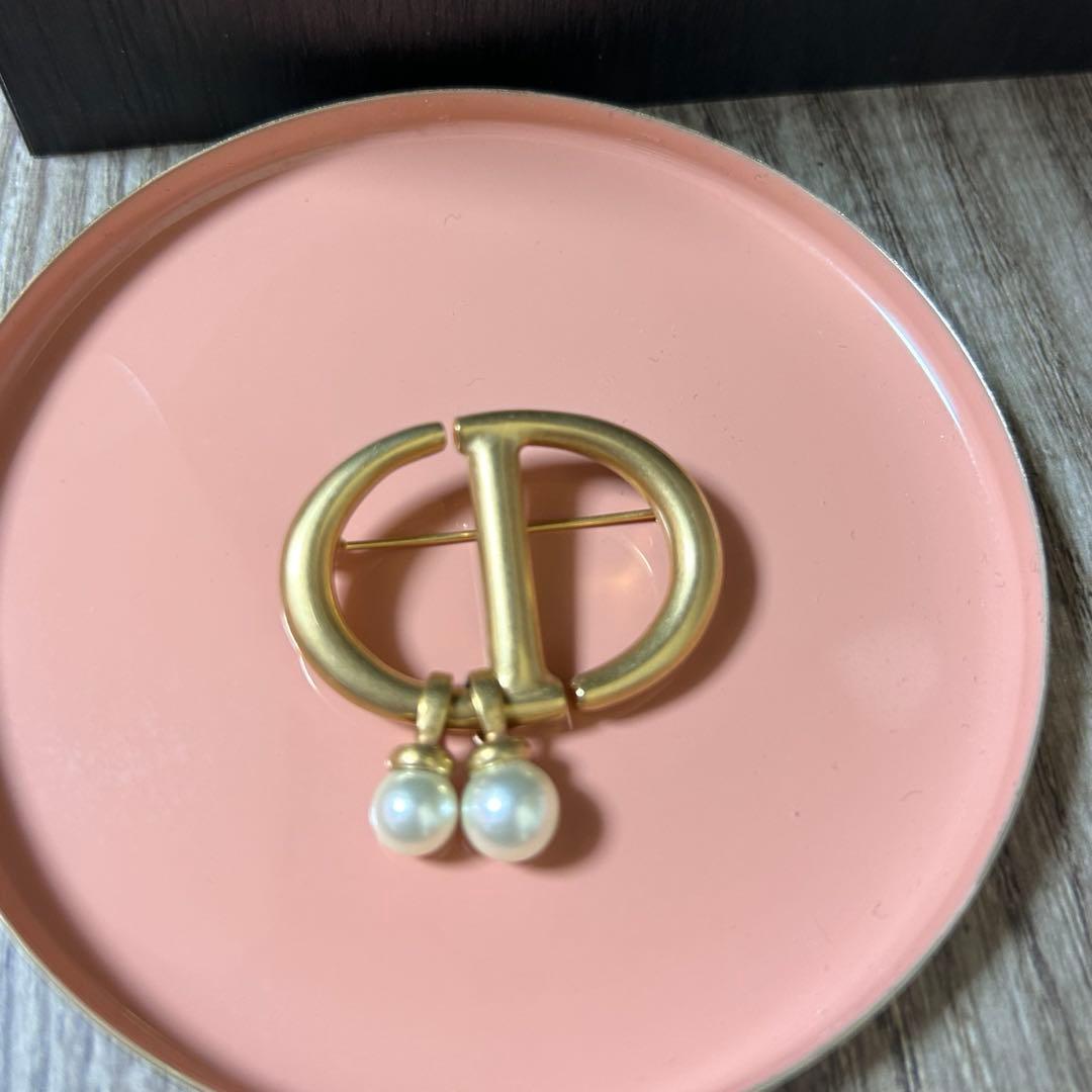 CD Navy ブローチ DIOR CD NAVY BROOCH – EYE LUXURY CONCIERGE