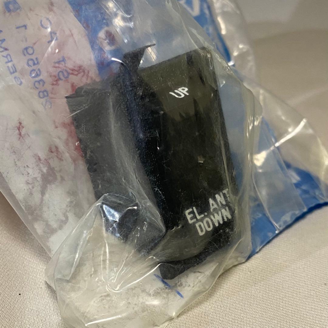 v*0様 ☆デッドストック☆ ボルボ240 純正 新品 未開封 電動アンテナ