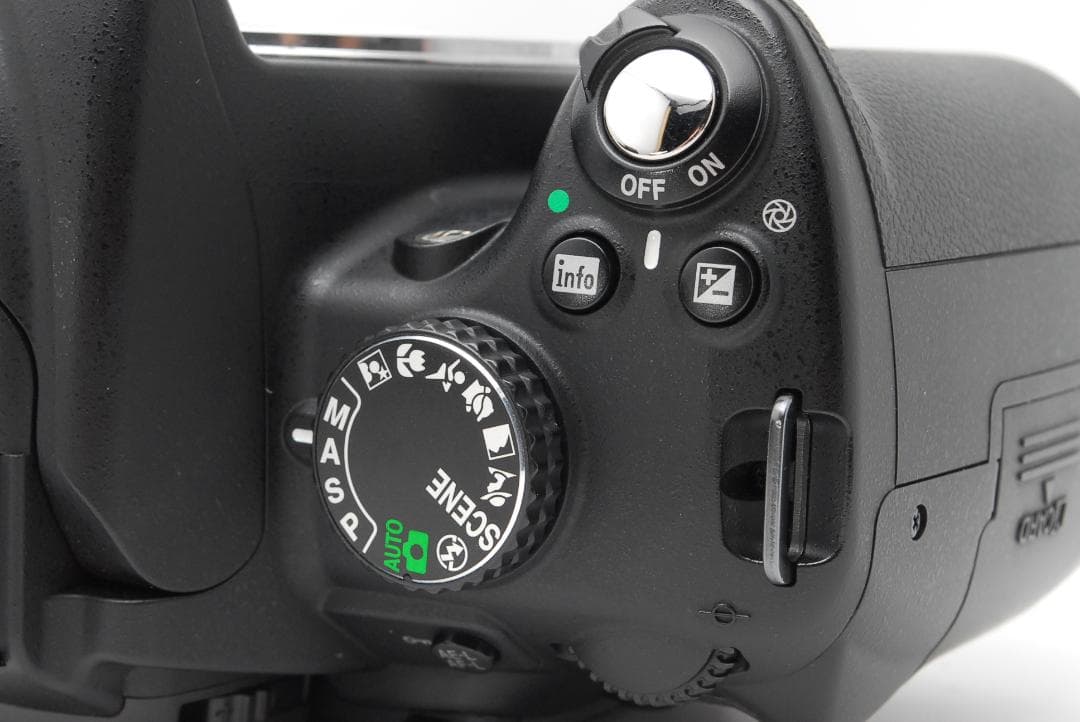 使用感少美品】ダブルレンズ Nikon D5000 スマホ転送 自撮り 動画