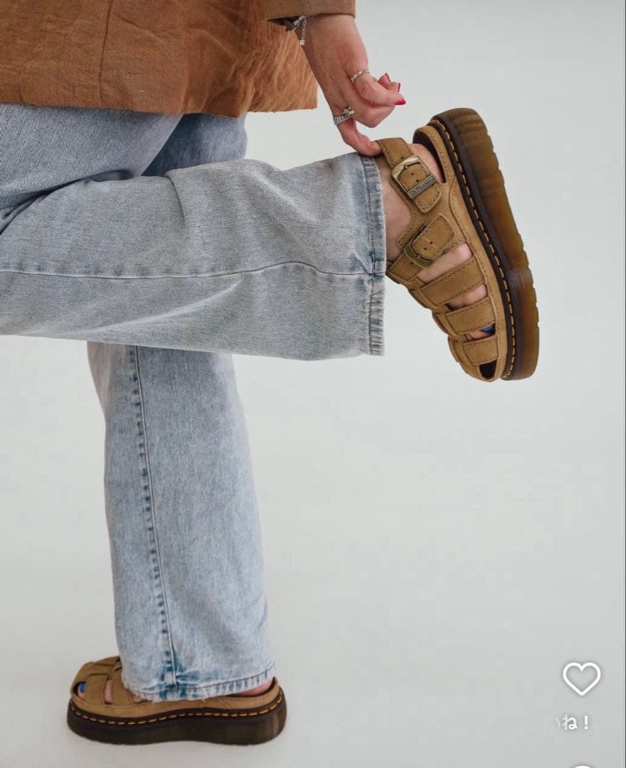 《X'mas sale》【Dr. Martens】WRENLIE 厚底サンダル