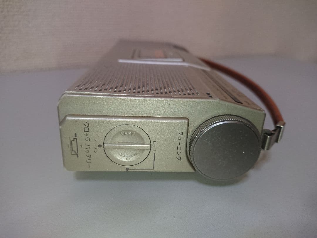 ジャンク品 日立 FM/AM ステレオカセットレコーダー TRK-4600M