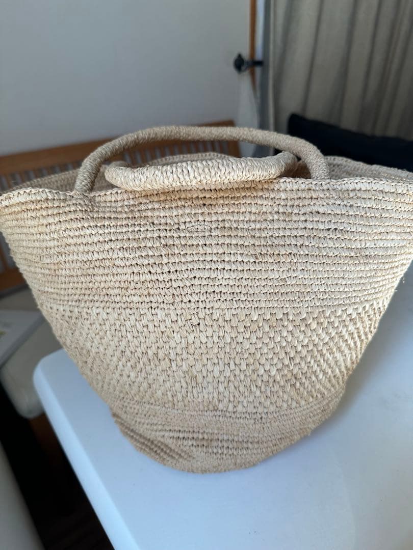 hibi　ザロウ　かごバッグ　美品⭐︎ 無難とは一線を画す、洗練された佇まい。【ザ・ロウ】のかごバッグ vol