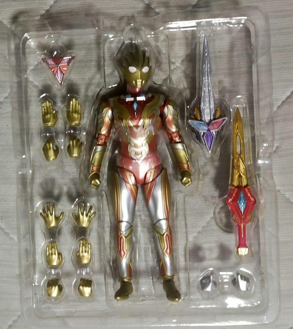 d*3様 S.H.Figuarts ウルトラマントリガー　まとめ売り