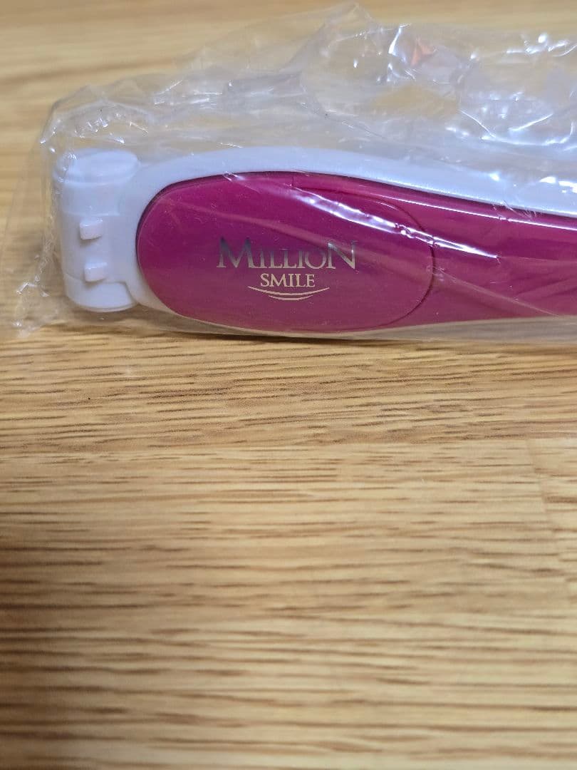 1406 Milleion SMILE 美顔器 ピンク・ホワイト 未使用