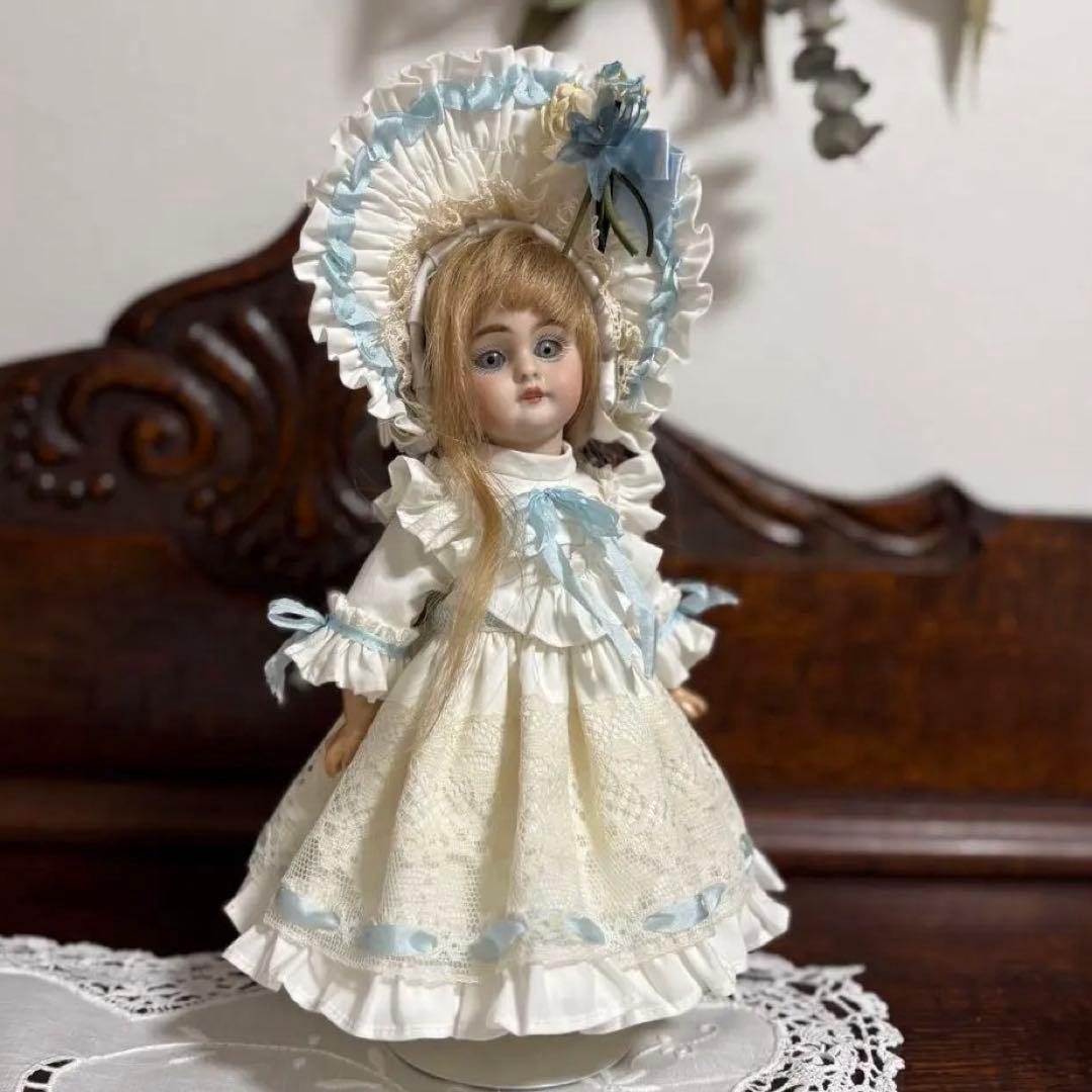 アンティークドール ビスクドール ドレス ボネ ブルー リボン レース アンティーク ビスクドール | フランス SFBJ 女の子のミニョネット