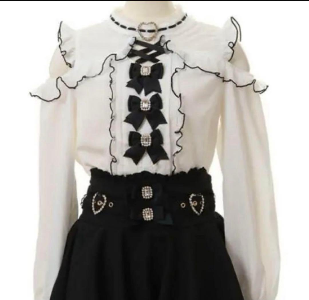 リズリサ 3つリボンハートチョーカーブラウス トップス - メルカリ