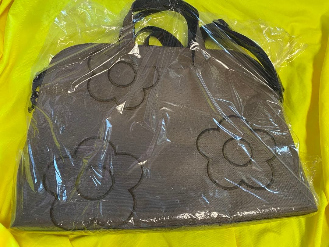 マリークワント カーキ 2wayノートPC入れ