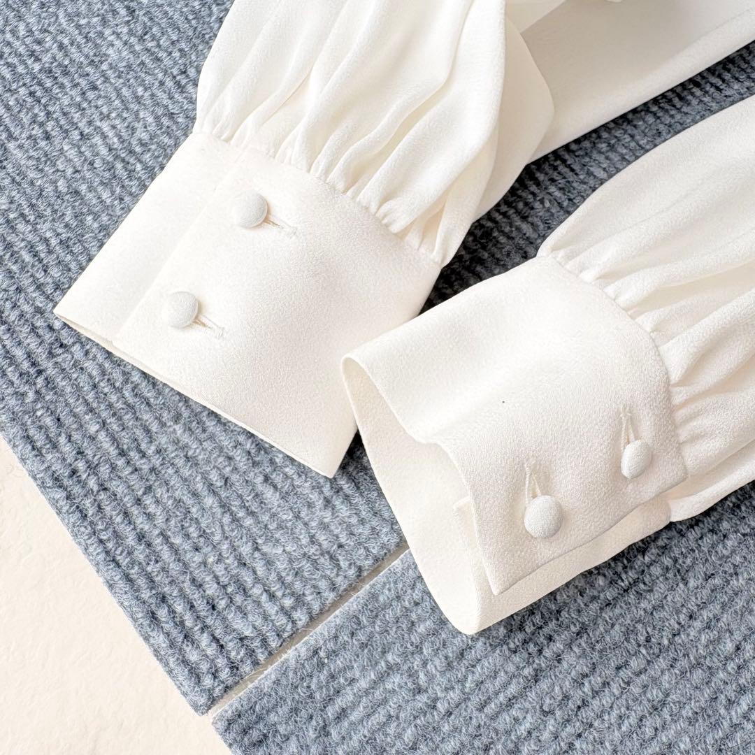 美品✨《アナイ》サテンアムンゼン フリルブラウス 36