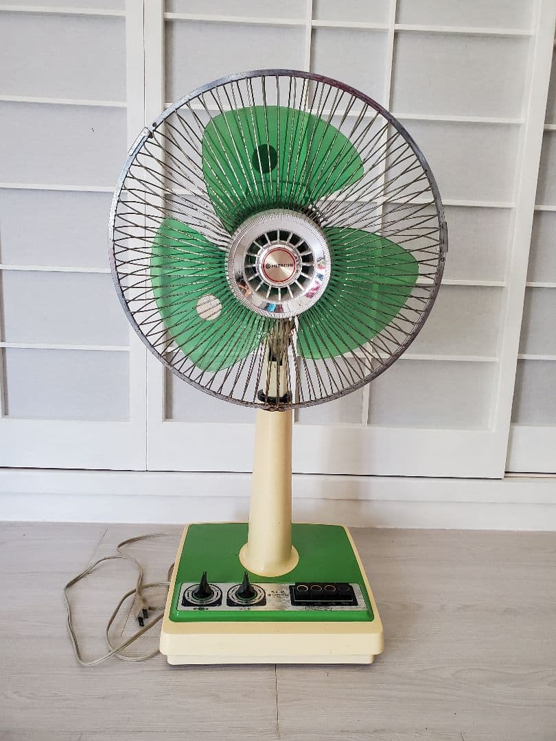 昭和レトロの日立扇風機(送料込み) - メルカリ