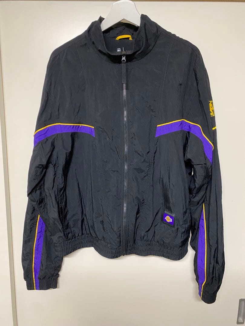 もり Exmark Lazer Z X-Series Mower | Model LRX820AKA606Q1