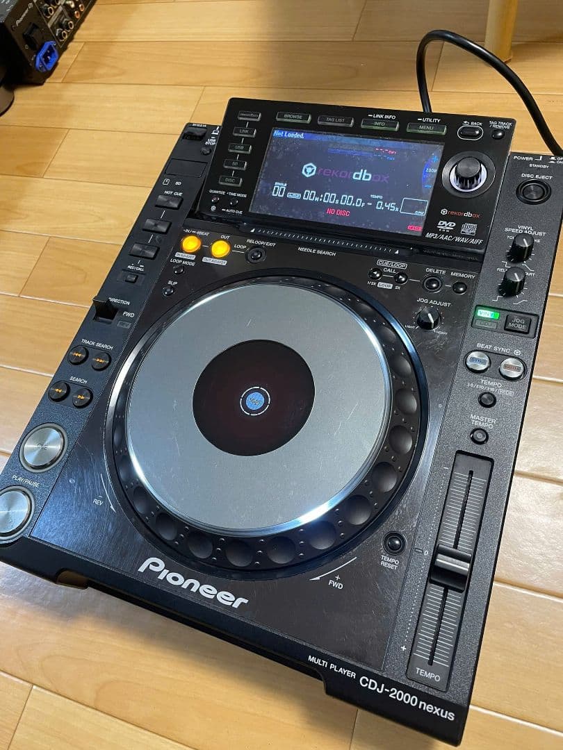 CDJ 2000NXS 1台 CDJ-2000NXS (archived) Pro-grade digital DJ deck (black) - Pioneer DJ
