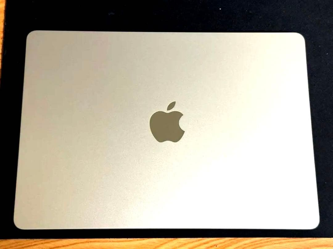 MacBook Air M2 2022 スターライト 8GB 256BG 95% Amazon.com: Apple 2022 MacBook Air with Apple M2 Chip, 13-inch