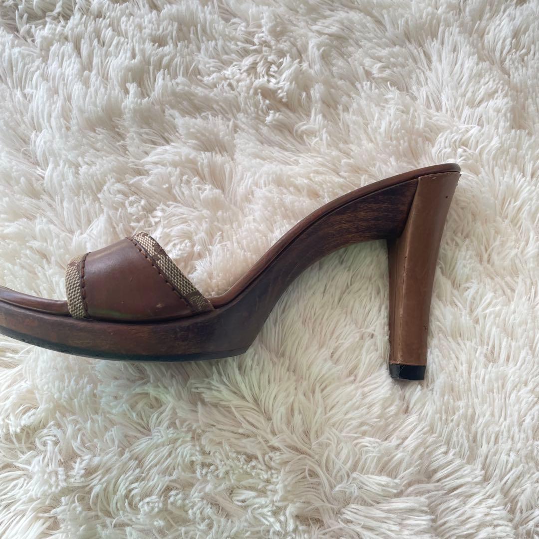 超美品 グッチ 23.5cm ミュールサンダル GG柄 キャンバス　シグネチャー