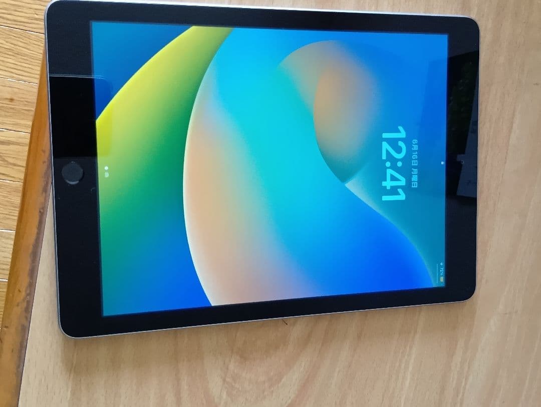 ipad 第５世代 Amazon.co.jp: 【整備済み品】 Apple iPad (第5世代) Wi-Fi +