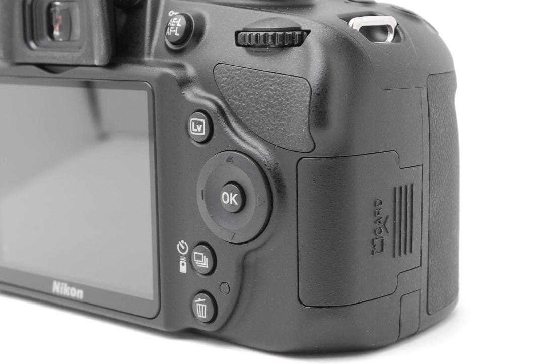 ショット数8枚 ほぼ新品】Nikon D3200 スマホ転送 箱・付属品付き