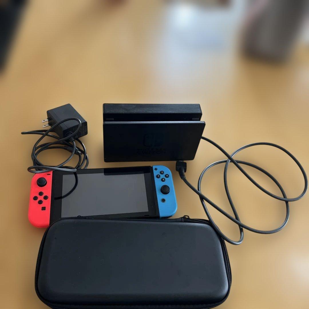 Nintendo Switch 本体　充電器　ケース 2.jpg