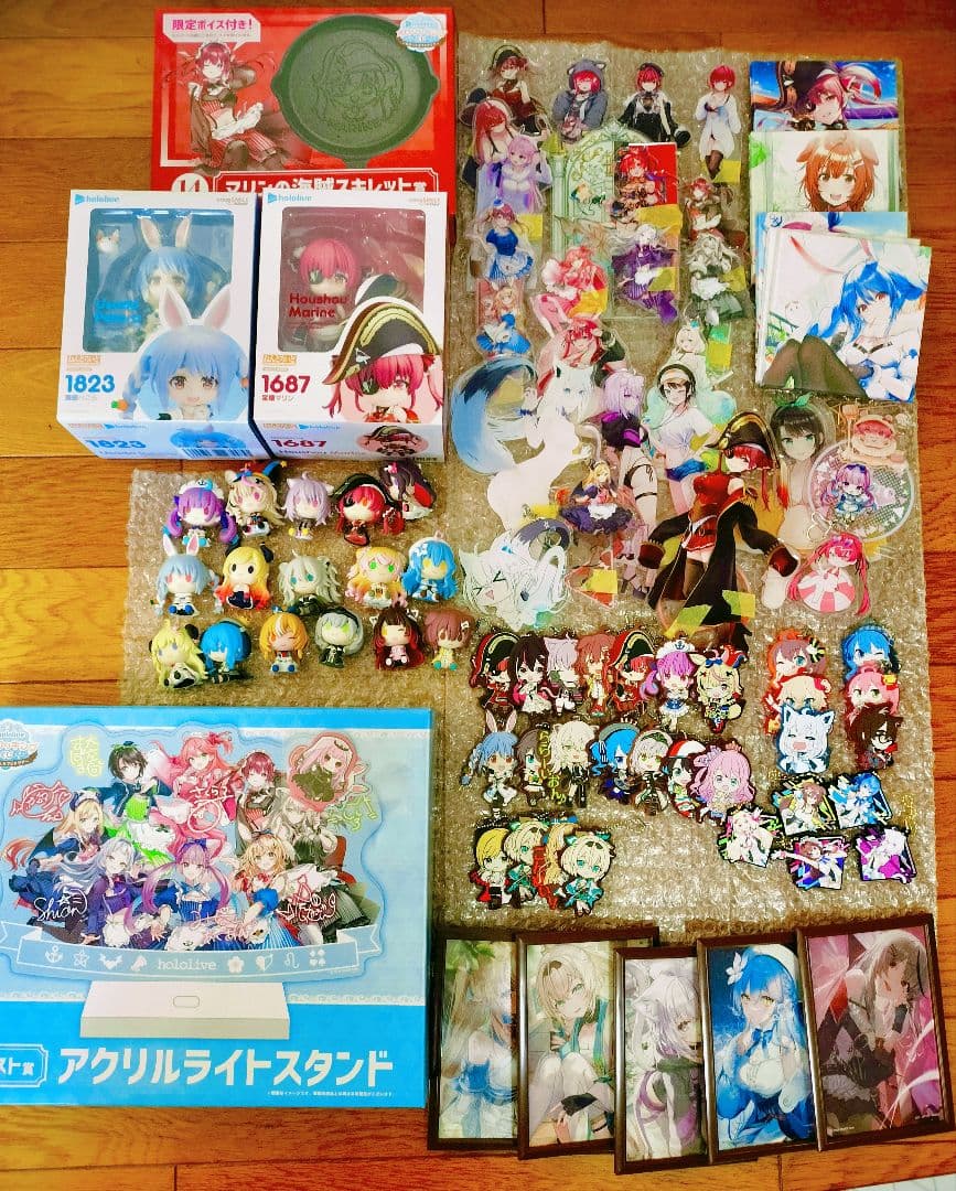 ホロライブグッズまとめ売り - メルカリ