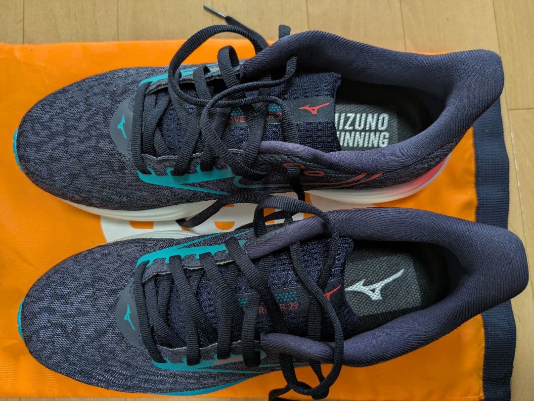 ミズノ　ウェーブライダー29 26.0cm