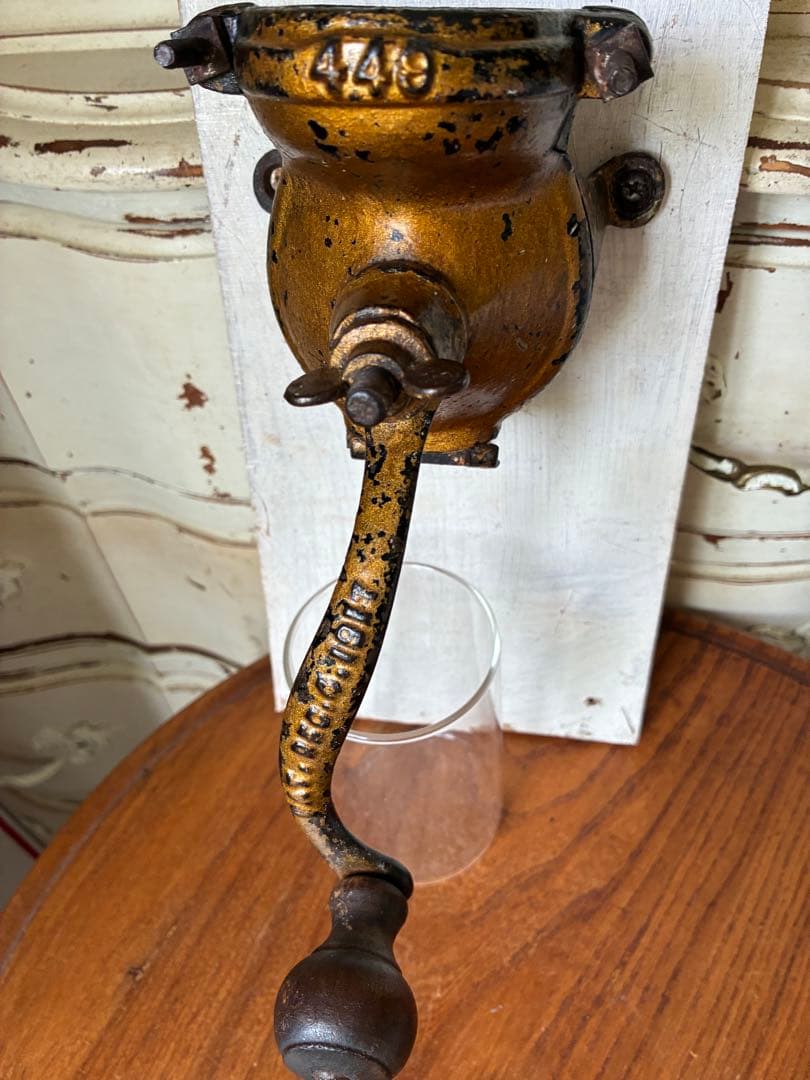 アンティーク　壁掛けコーヒーミル　グラインダー 本体のみ　金色100年　アメリカ アンティーク 壁掛けコーヒーミル グラインダー 本体のみ 金色100年