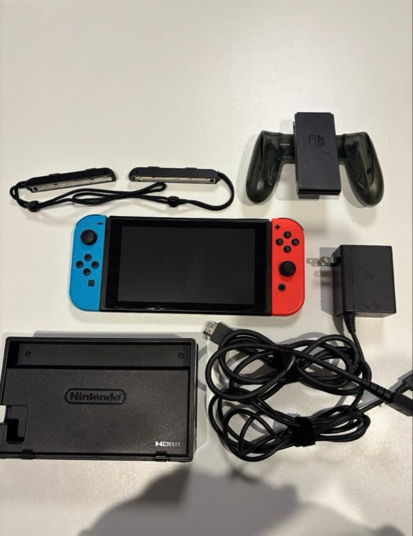 Nintendo Switch 本体 付属品完備 プロコン付き Nintendo 任天堂 switch本体 プロコン カセット4つ Switch 本体 青⁄赤