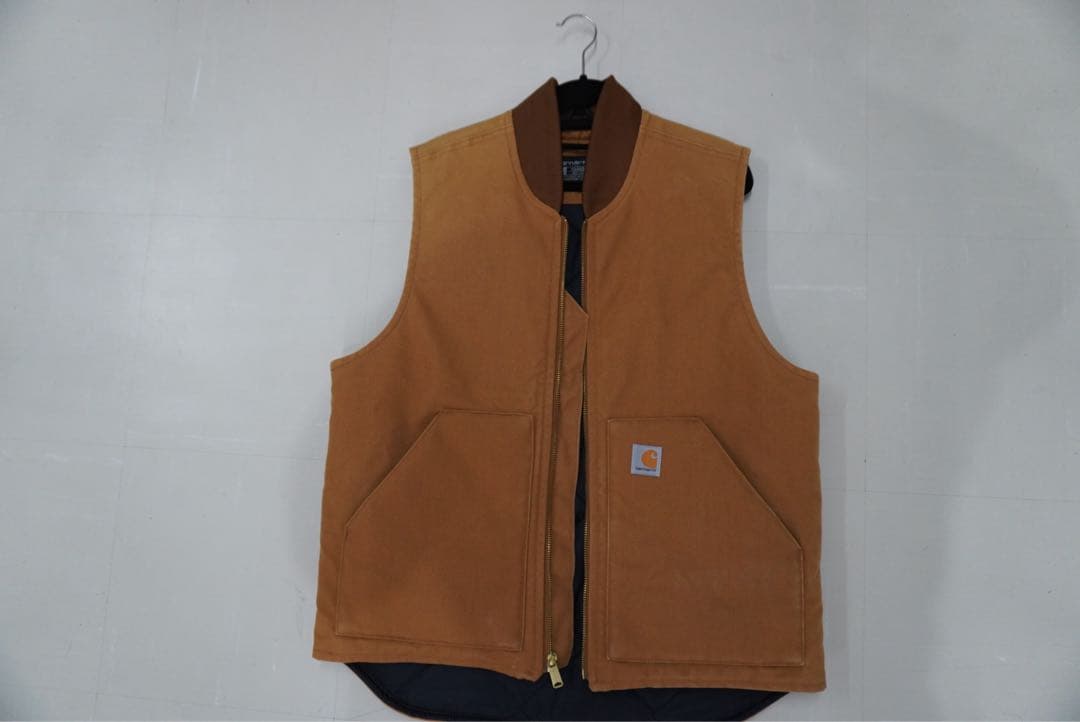 Carhartt ブラウン キルティングベスト - メルカリ