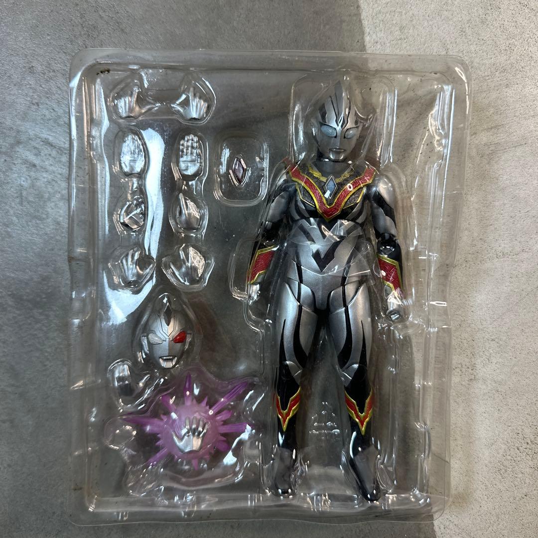 専用 S.H.Figuarts イーヴィルトリガー 仮面ライダーアクセル