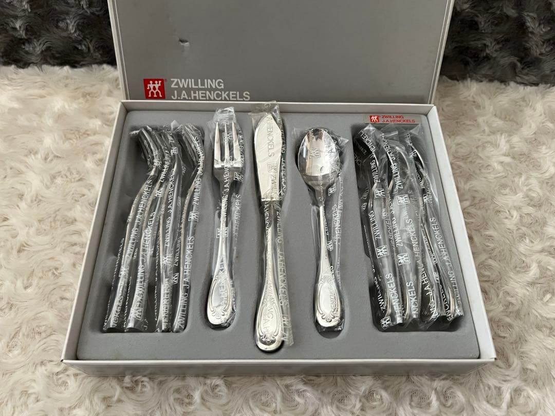 ツヴィリング ヘンケルス　カトラリーセット　ピロシュカ　モーニングセット※ 新品•未使用】 ツヴィリング ヘンケルス カトラリーセット 24本 箱なし