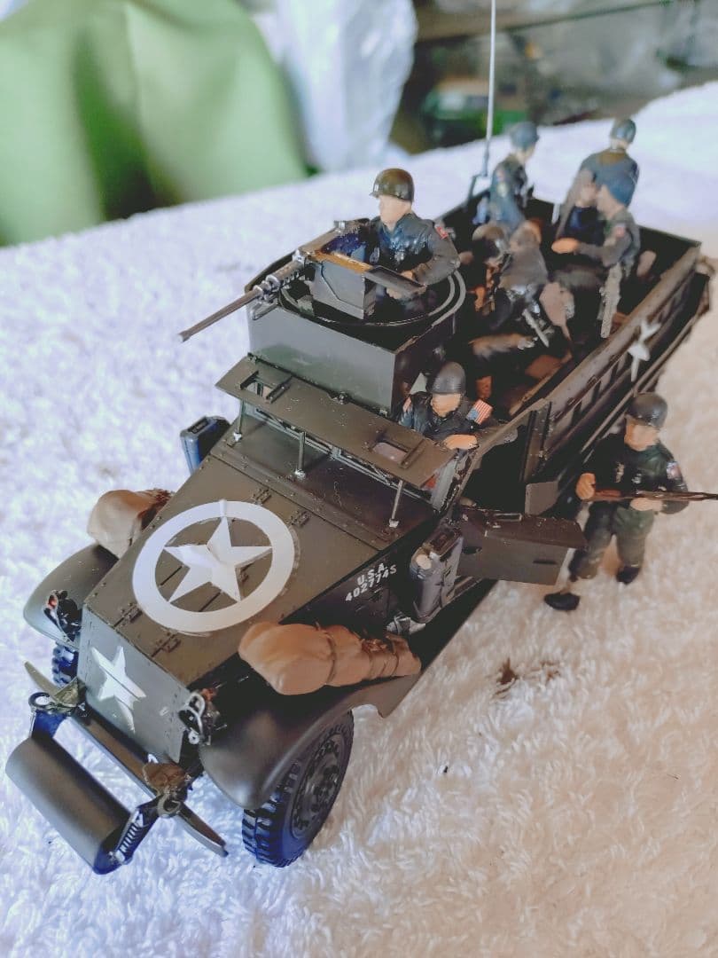 新春セール！パットン大戦車軍団兵員輸送車M3A2 1/35フィギュア9体 タミヤ 1/35 ミリタリーミニチュアシリーズ ドイツ・ハノマーク兵員